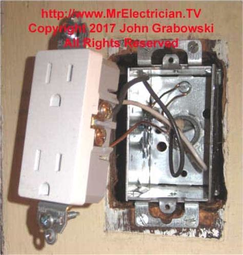 can i use metal boxes on wood atuds|attaching metal outlet box to wood.